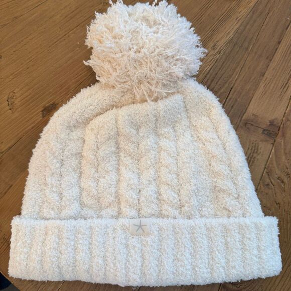 barefoot dreams cozy chic cable beanie with pom pom - Picture 3 of 4